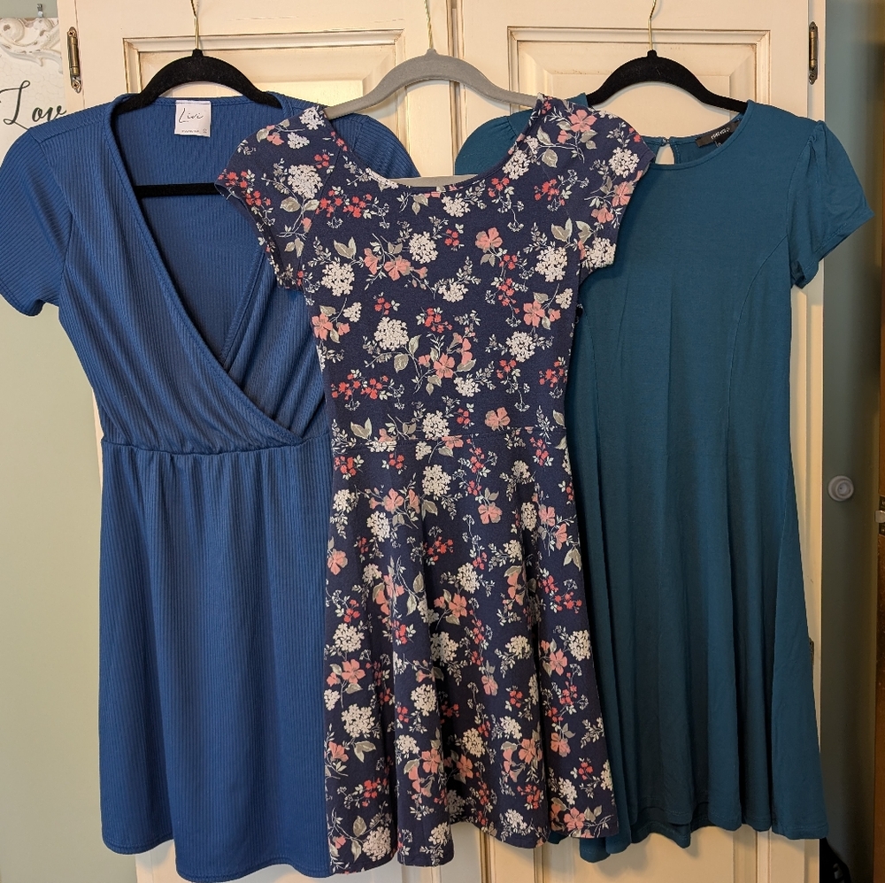 Lot Of Three Dresses - Forever 21, SO And Livi By Olivia Rae